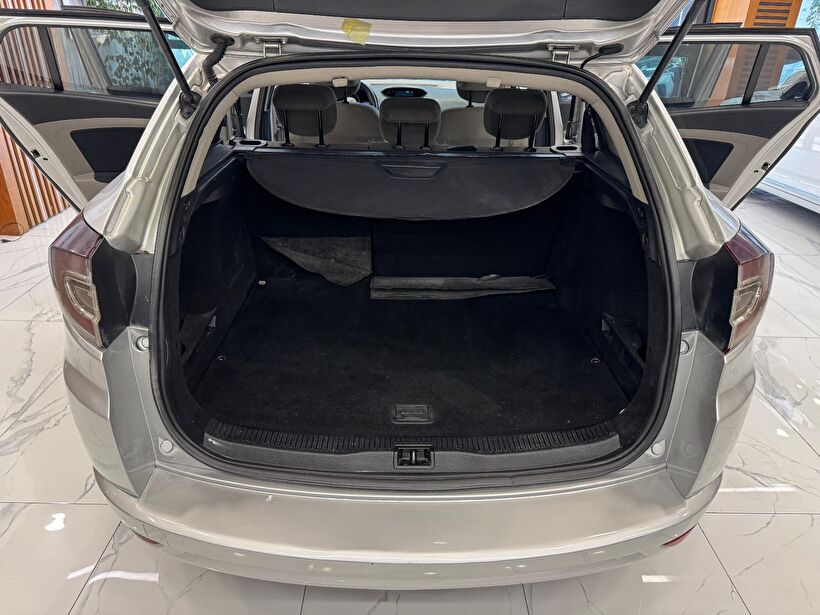 2010 Dizel Manuel Renault Megane Gri Polat Araç Dizayn Otomotiv İnşaat Sanayi Ve Ticaret Limited Şirketi